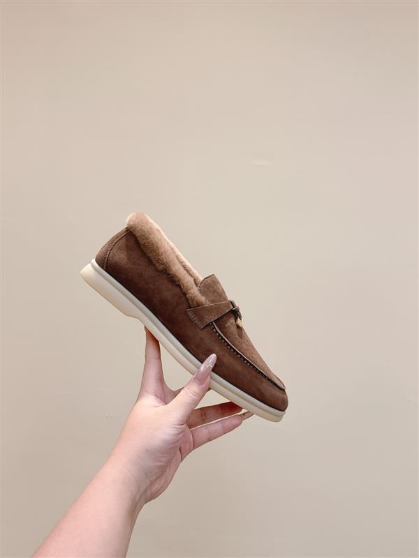 2025126104252268 440